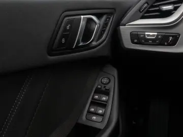 BMW 218 Gran Coupé HUD H K Komfort Sport Leder
