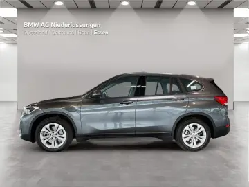 BMW X1 xDrive25e Navi Parkassist Pano HiFi LED