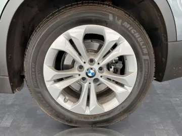 BMW X1 xDrive25e Navi Parkassist Pano HiFi LED