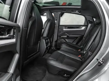 PORSCHE Cayenne Coupe 3 0 Luft Pano Stand