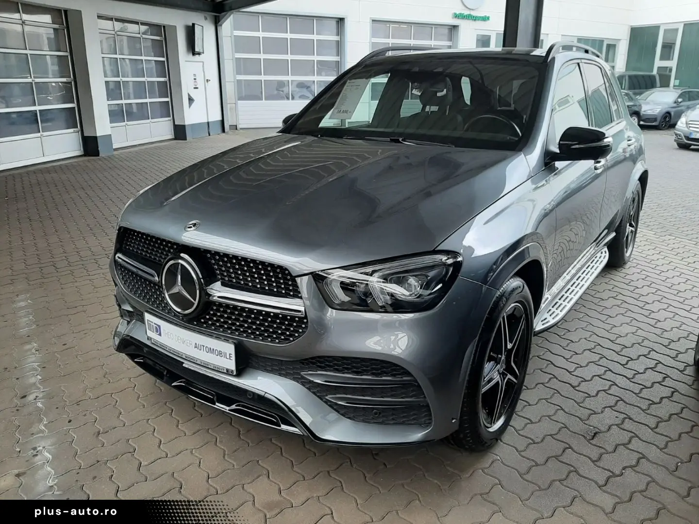 MERCEDES-BENZ GLE 400 d AMG Pano AHK 360  Standheizung