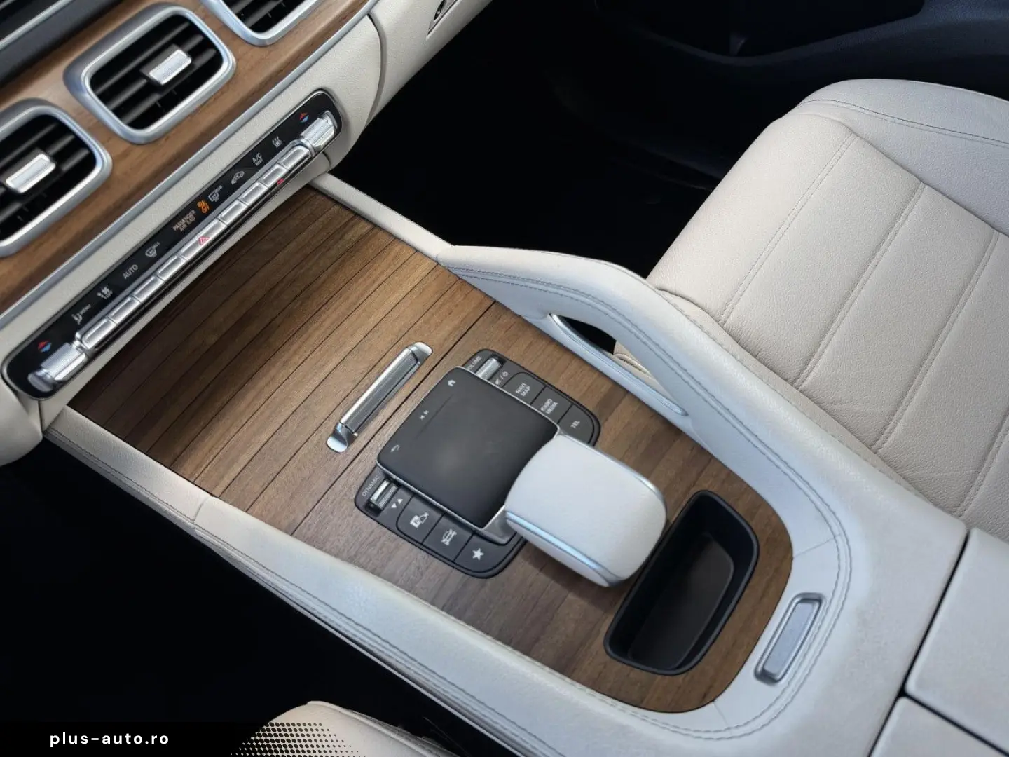 MERCEDES-BENZ GLE 400d AMG Line Night Burmester .AHK
