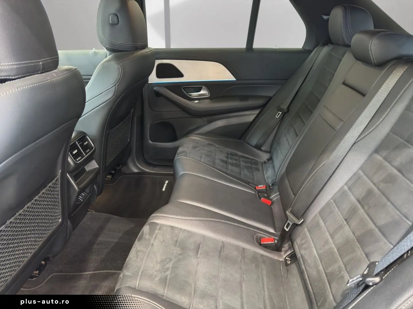MERCEDES-BENZ GLE 400 d 4M AMG NIGHT AHK AIRM DISTR 360