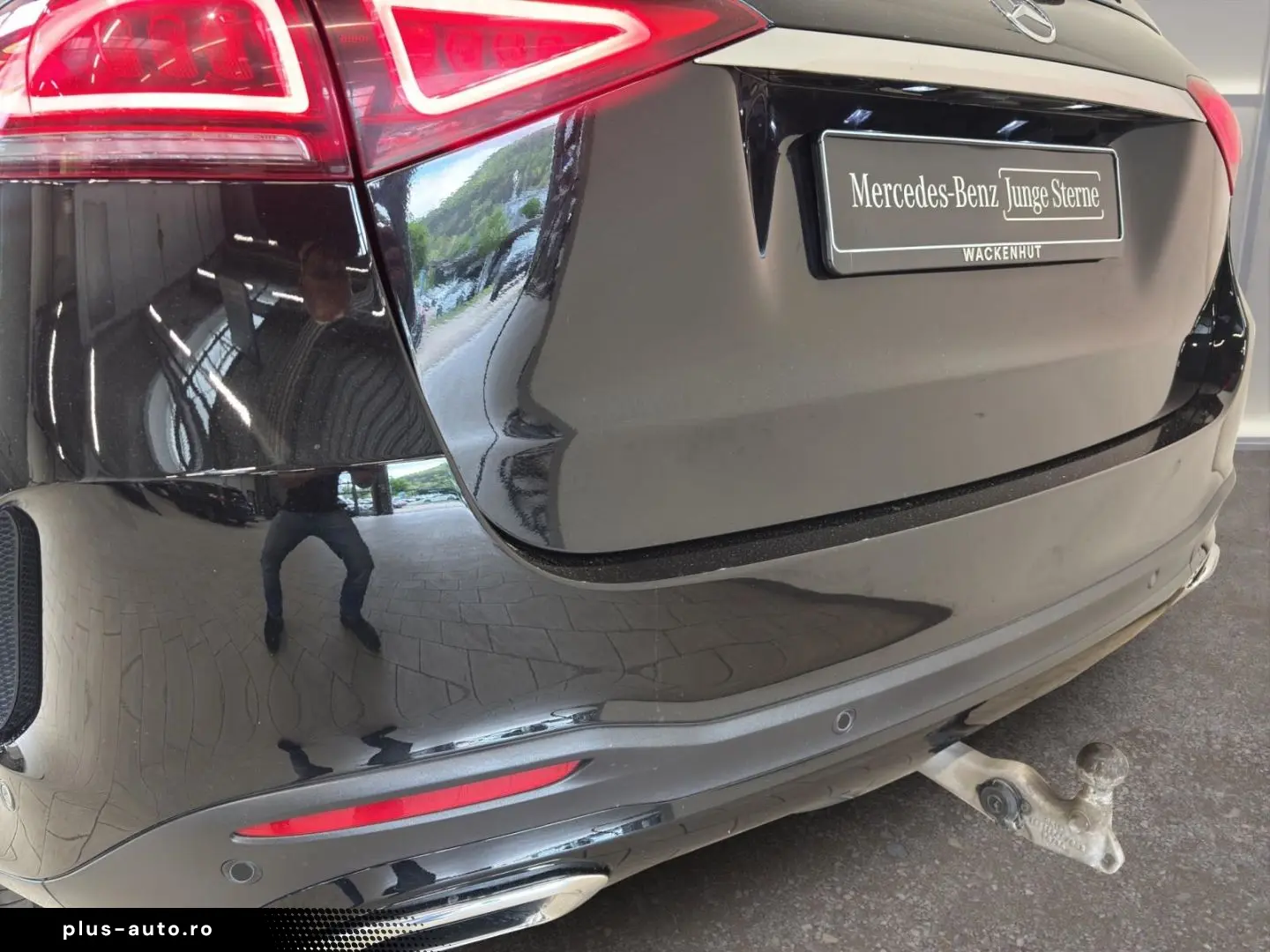 MERCEDES-BENZ GLE 400 d 4M AMG NIGHT AHK AIRM DISTR 360