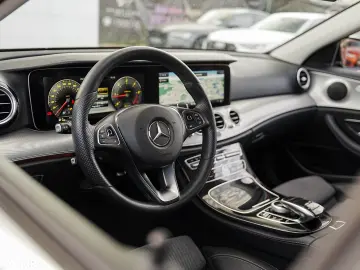 Mercedes-Benz E 200 d 9G-TRONIC AMG Line