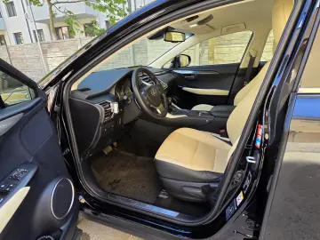 Lexus NX 300