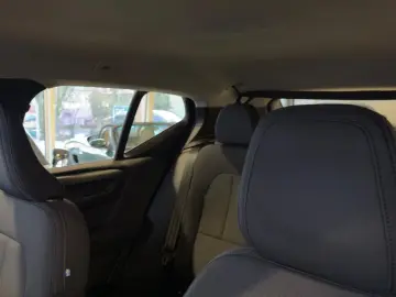 VOLVO XC40 MomPro R.Kamera PDC SHZ REDUZIERT