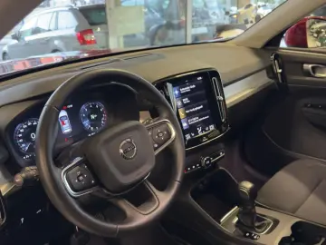 VOLVO XC40 MomPro R.Kamera PDC SHZ REDUZIERT