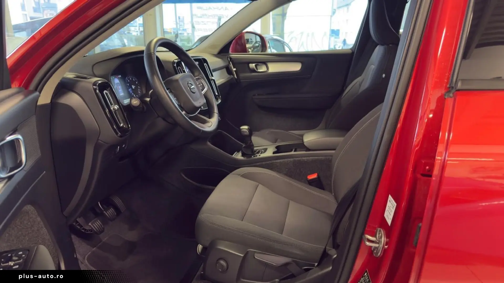 VOLVO XC40 MomPro R.Kamera PDC SHZ REDUZIERT
