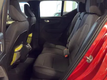 VOLVO XC40 MomPro R.Kamera PDC SHZ REDUZIERT