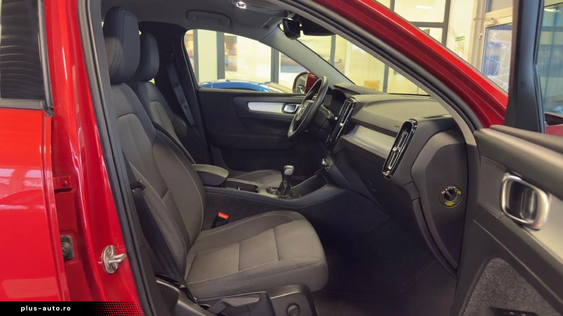 VOLVO XC40 MomPro R.Kamera PDC SHZ REDUZIERT