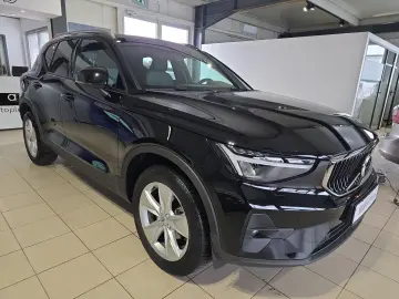 VOLVO XC40 T2 Core ACC BLIS Kamera LED WinterPaket