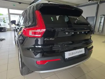 VOLVO XC40 T2 Core ACC BLIS Kamera LED WinterPaket