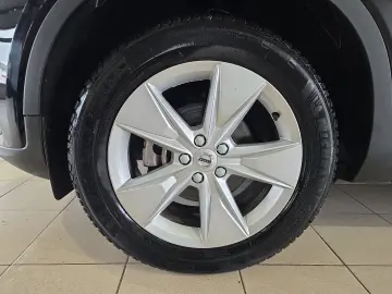 VOLVO XC40 T2 Core ACC BLIS Kamera LED WinterPaket