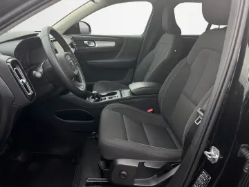 VOLVO XC40 T3 Momentum Pro Geartronic SitzHZ Keyless