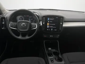 VOLVO XC40 T3 Momentum Pro Geartronic SitzHZ Keyless