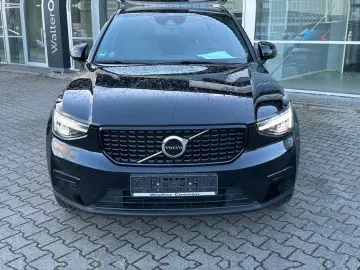 VOLVO XC40 T2 Plus Dark