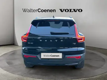 VOLVO XC40 T2 Plus Dark