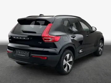 VOLVO XC40 T2 Plus Dark