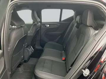 VOLVO XC40 T2 Plus Dark