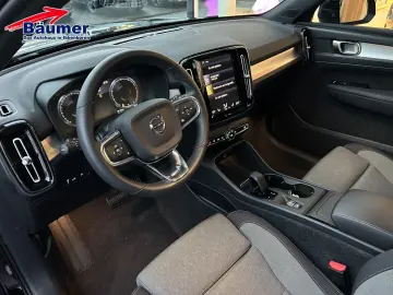 VOLVO XC40 Core T2 Geartronic  AHK  CAM  SHZ