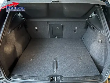 VOLVO XC40 Core T2 Geartronic  AHK  CAM  SHZ