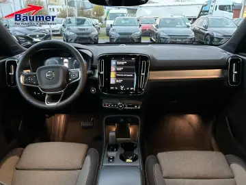 VOLVO XC40 Core T2 Geartronic  AHK  CAM  SHZ