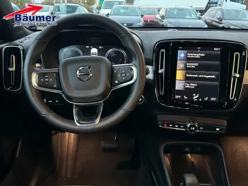 VOLVO XC40 Core T2 Geartronic  AHK  CAM  SHZ
