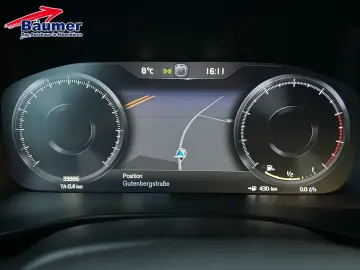 VOLVO XC40 Core T2 Geartronic  AHK  CAM  SHZ