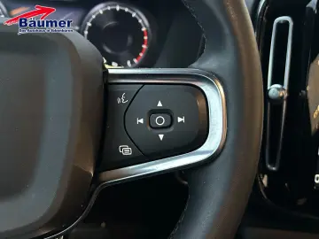 VOLVO XC40 Core T2 Geartronic  AHK  CAM  SHZ