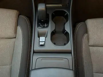 VOLVO XC40 Core T2 Geartronic  AHK  CAM  SHZ