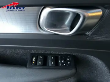 VOLVO XC40 Core T2 Geartronic  AHK  CAM  SHZ