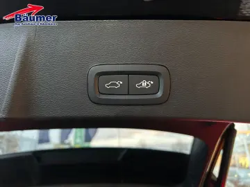 VOLVO XC40 Core T2 Geartronic  AHK  CAM  SHZ