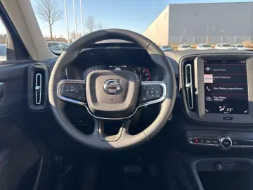 VOLVO XC40 T2 FWD Essential CAM LHZ SHZ STDHZ Qi