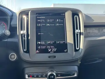 VOLVO XC40 T2 FWD Essential CAM LHZ SHZ STDHZ Qi