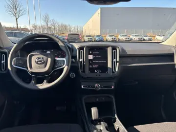 VOLVO XC40 T2 FWD Essential CAM LHZ SHZ STDHZ Qi