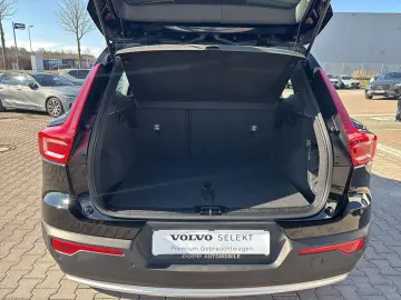 VOLVO XC40 T2 FWD Essential CAM LHZ SHZ STDHZ Qi