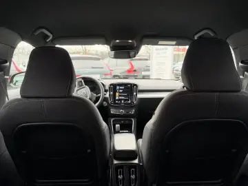 VOLVO XC 40 T2 Plus Dark 2WD