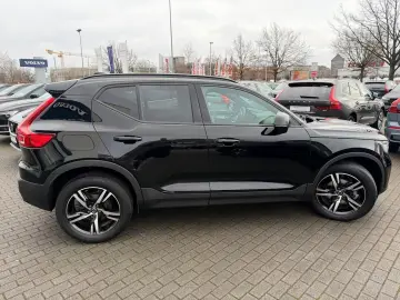 VOLVO XC 40 T2 Plus Dark 2WD