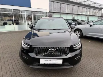 VOLVO XC 40 T2 Plus Dark 2WD