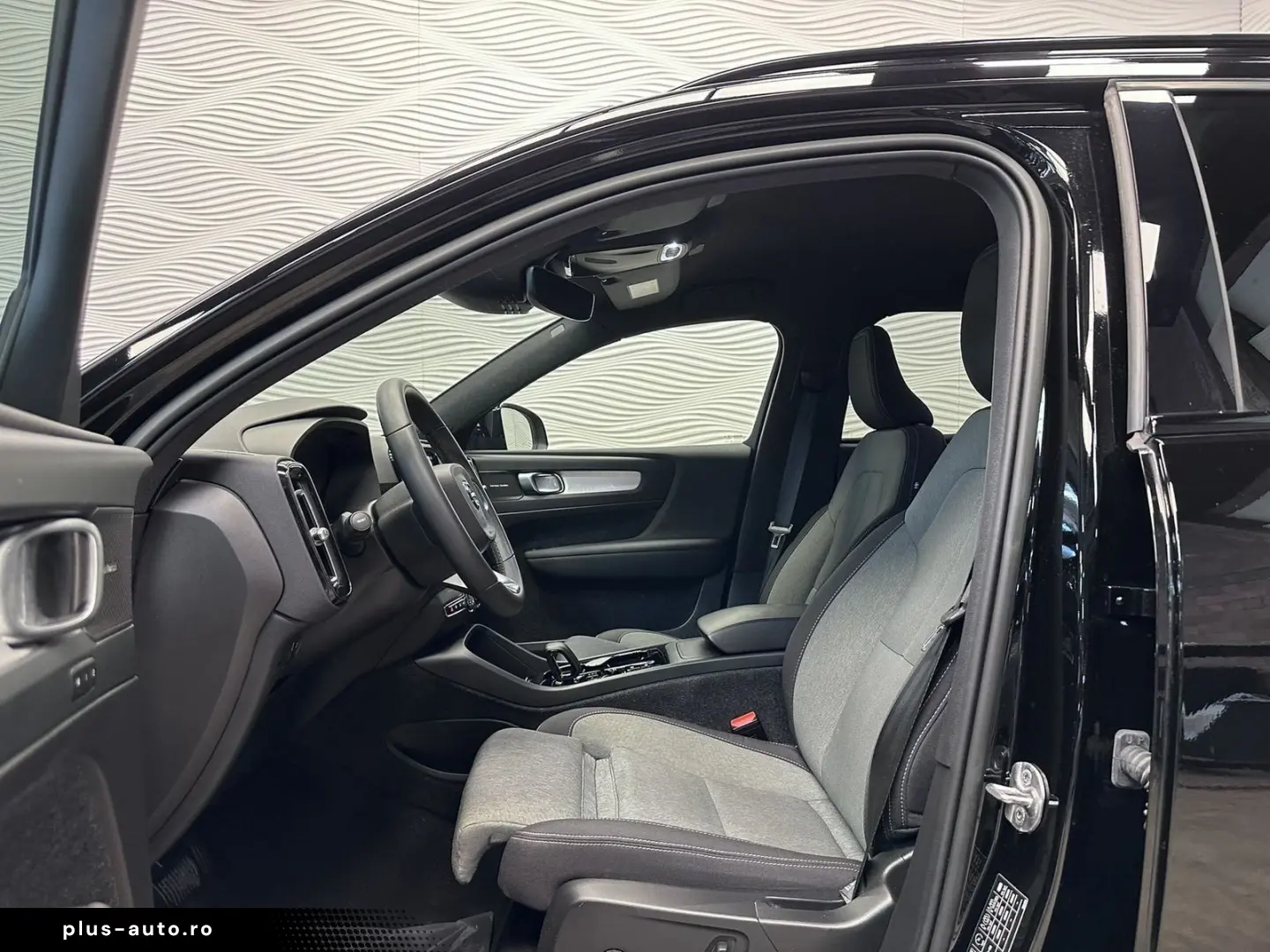 VOLVO T2 AUT PLUS-DARK H K PILOT ASSIST