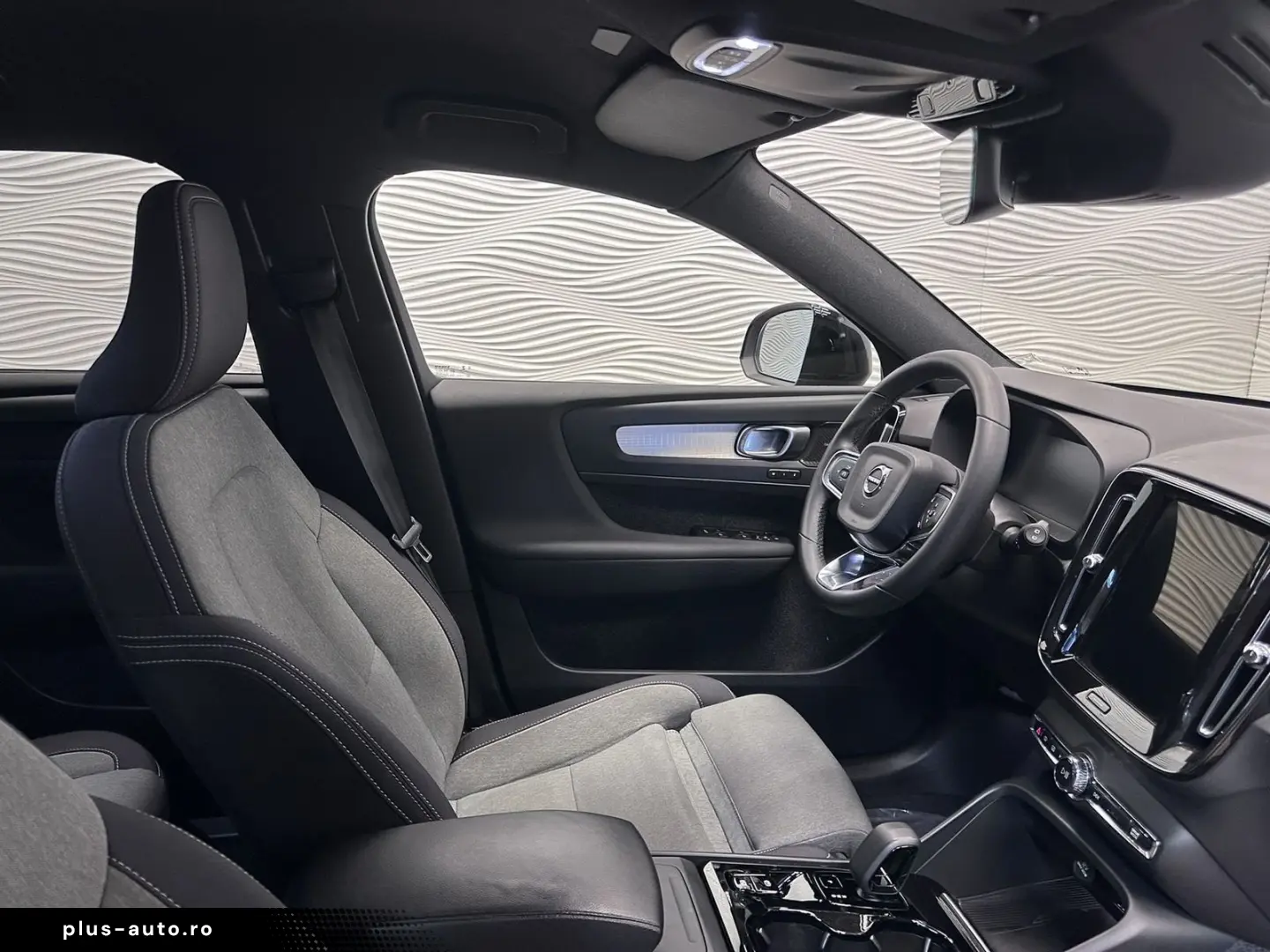 VOLVO T2 AUT PLUS-DARK H K PILOT ASSIST
