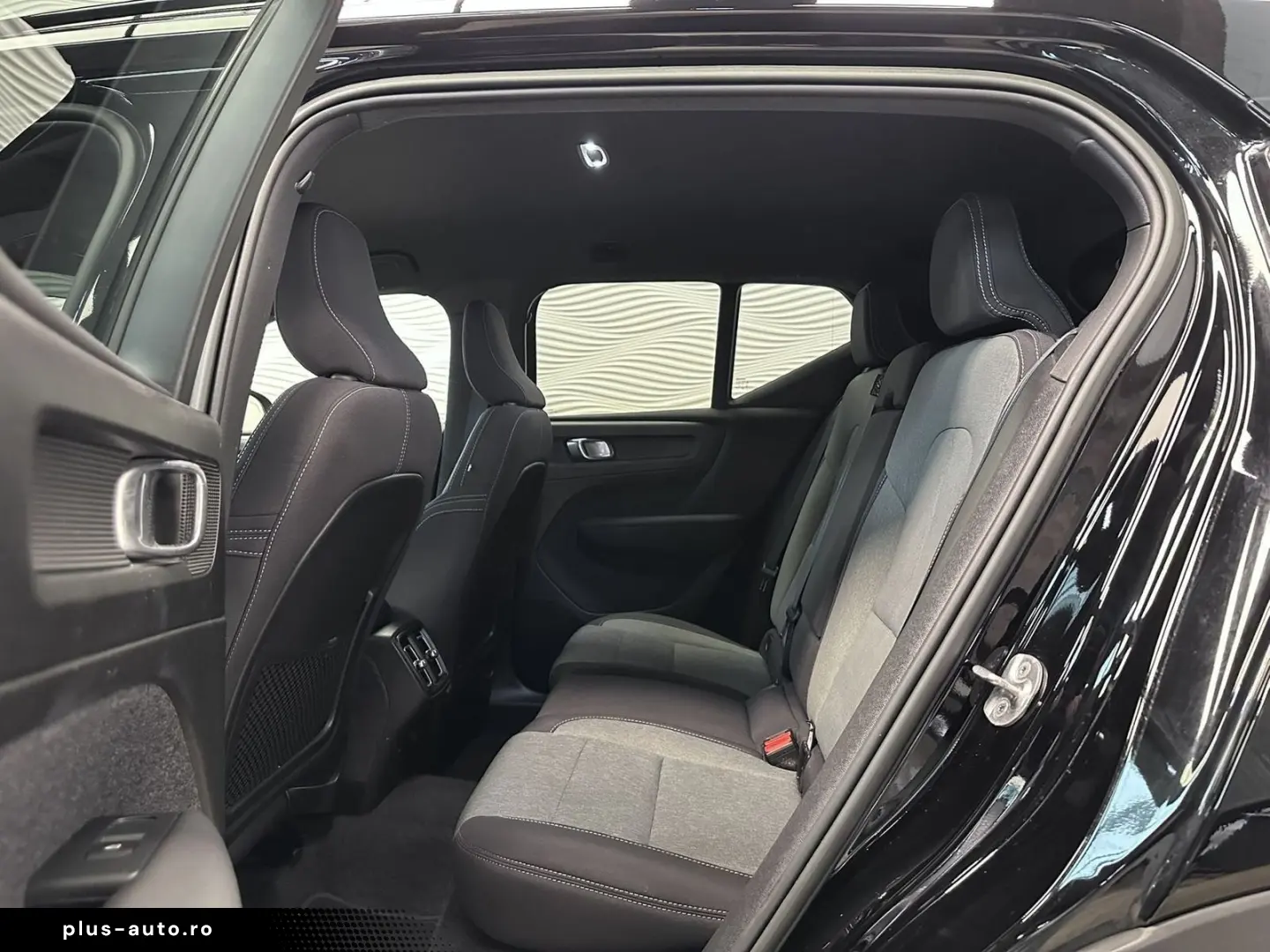 VOLVO T2 AUT PLUS-DARK H K PILOT ASSIST