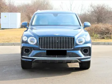 BENTLEY Bentayga 4.0 V8 EWB Azure 4WD FIRST PANO TV WEBA