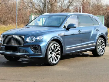 BENTLEY Bentayga 4.0 V8 EWB Azure 4WD FIRST PANO TV WEBA