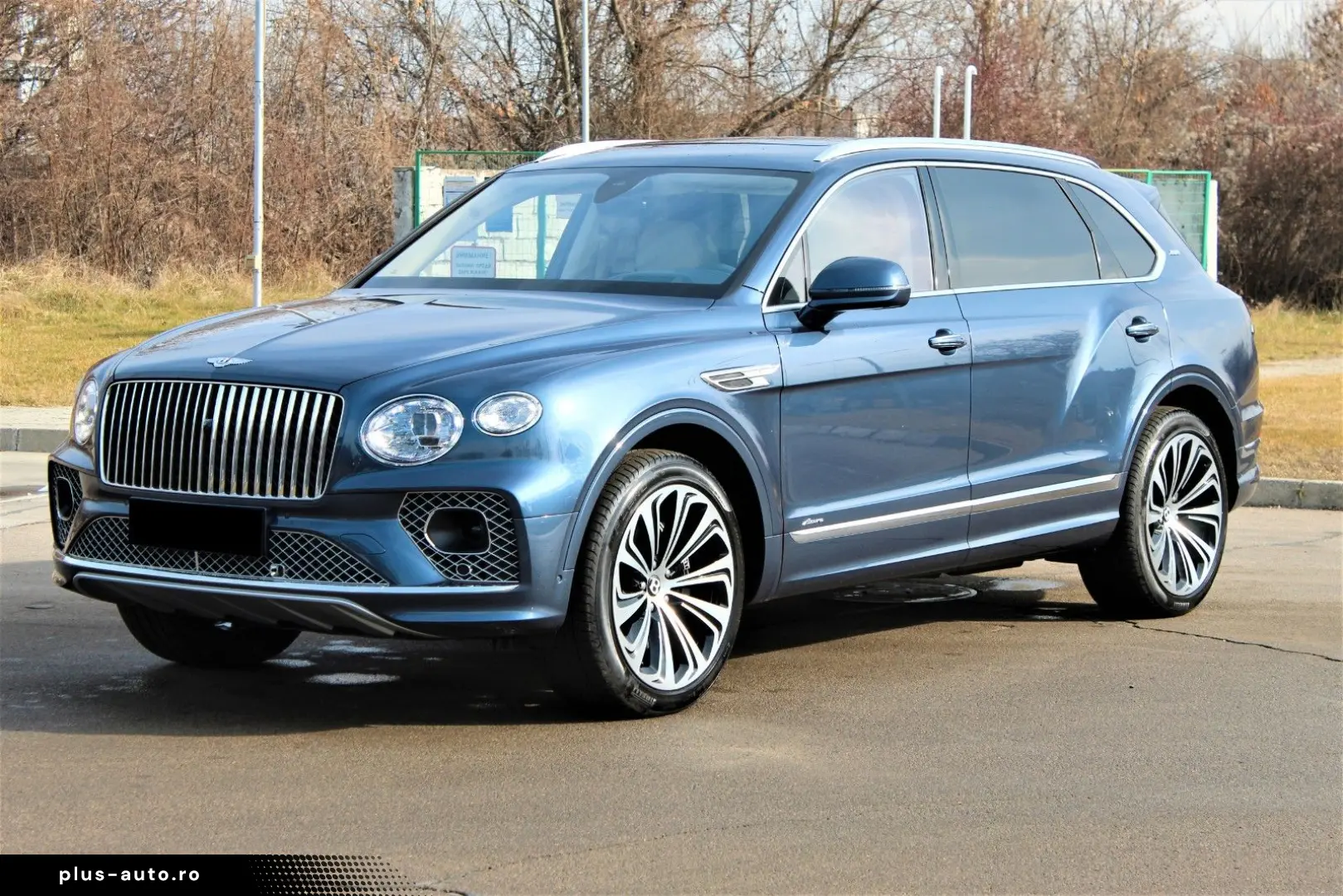 BENTLEY Bentayga 4.0 V8 EWB Azure 4WD FIRST PANO TV WEBA