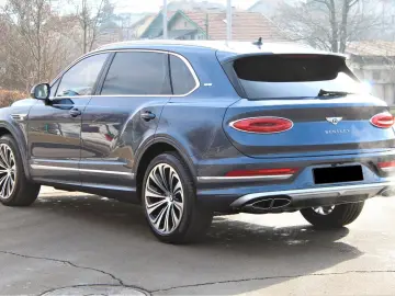 BENTLEY Bentayga 4.0 V8 EWB Azure 4WD FIRST PANO TV WEBA