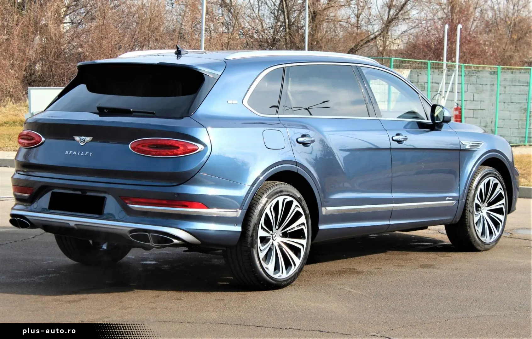 BENTLEY Bentayga 4.0 V8 EWB Azure 4WD FIRST PANO TV WEBA