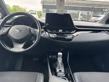 TOYOTA C-HR Hybrid Team D Navi LED Apple CarPlay Androi