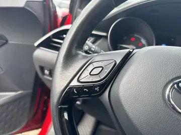 TOYOTA C-HR Hybrid Team D Navi LED Apple CarPlay Androi